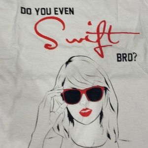 Taylor swift concert t shirt never worn size medium men or women
